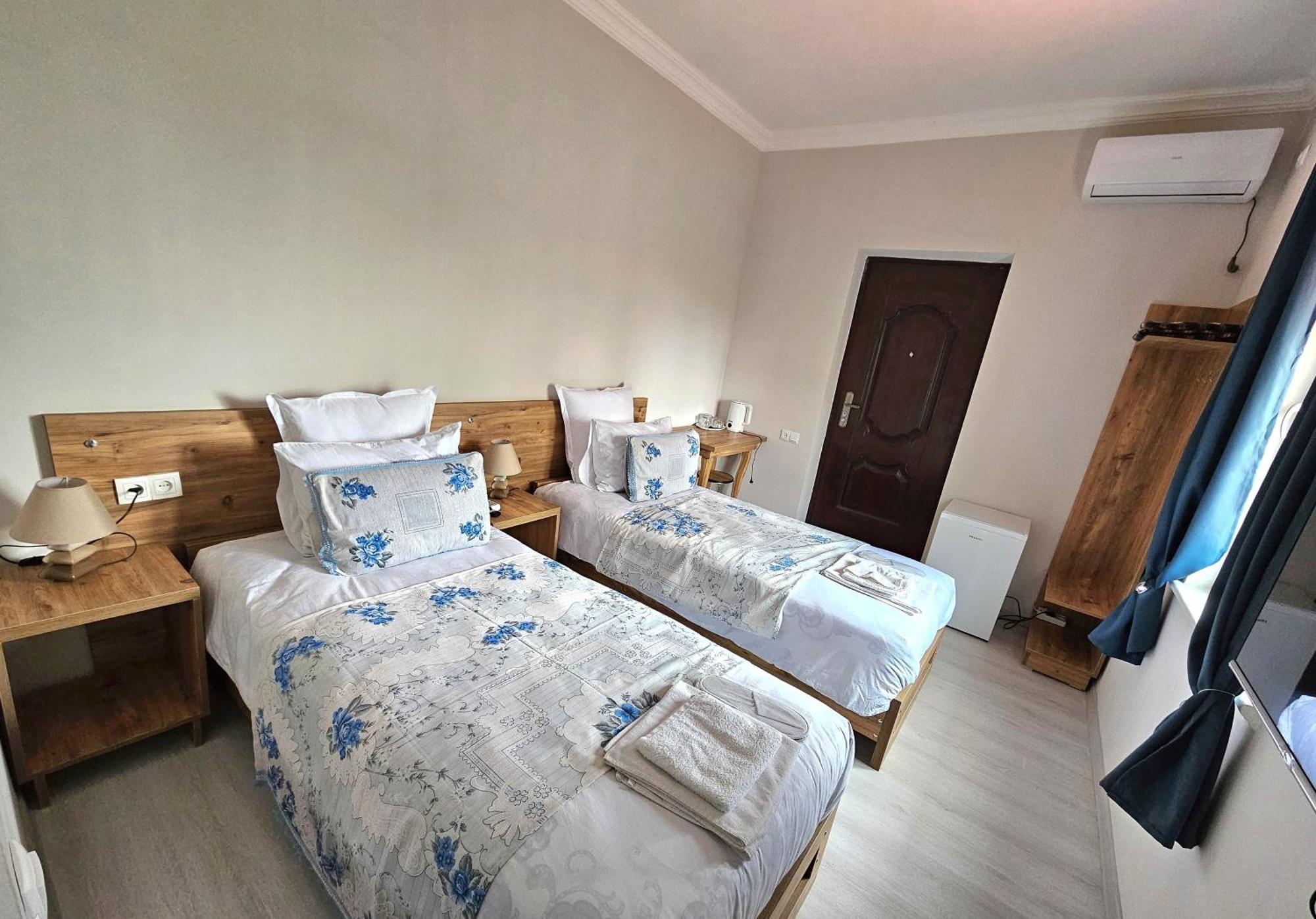 Hilltop Guest House Kutaisi Exterior photo