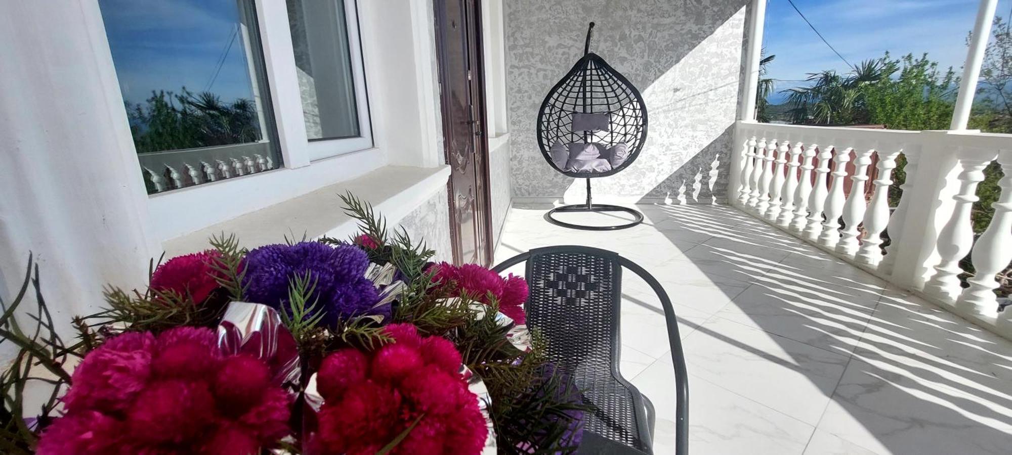 Hilltop Guest House Kutaisi Exterior photo