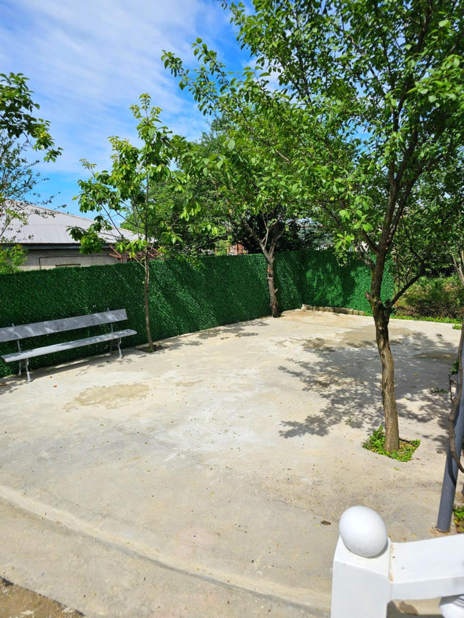 Hilltop Guest House Kutaisi Exterior photo